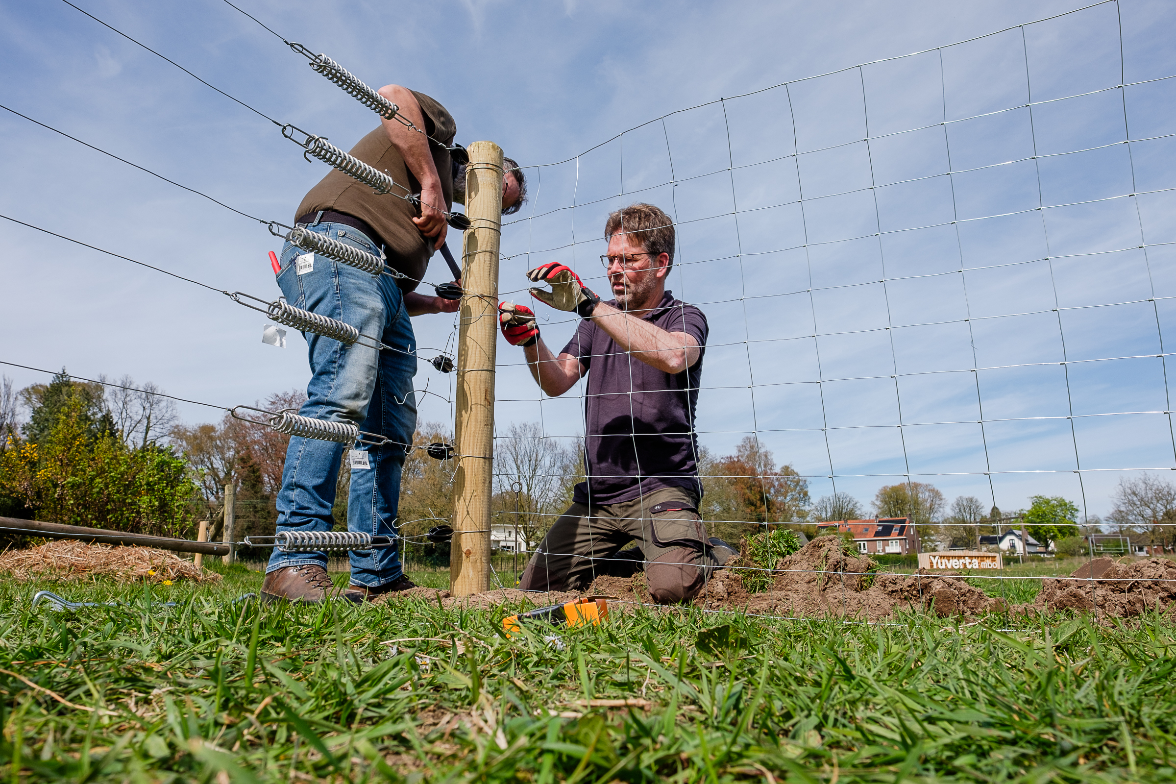 Plaatsen veebeschermend raster 