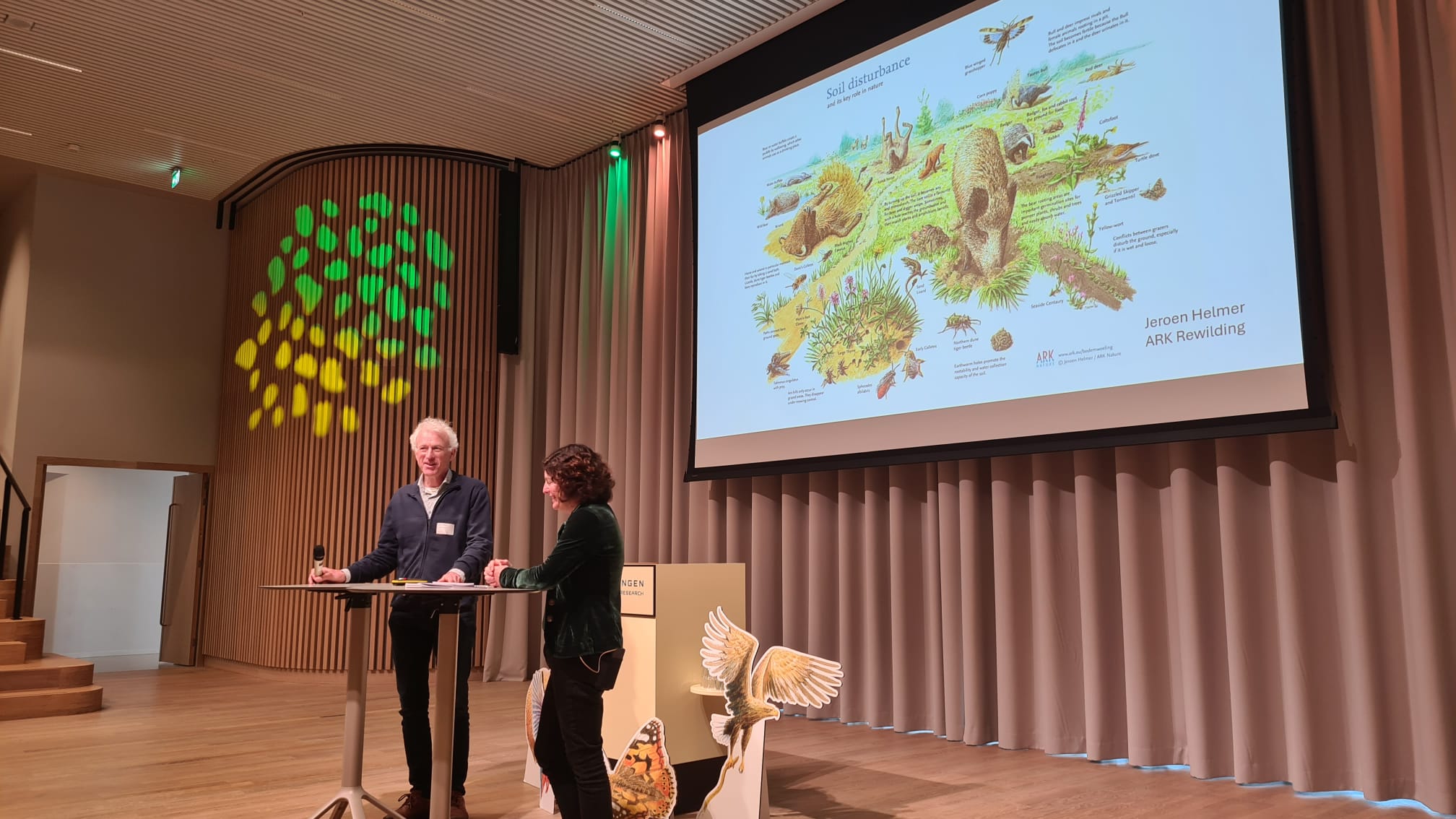 Liesbeth Bakker en Wouter Helmer in gesprek over de praktijk van rewilding en het nieuwe Rewilding Expertise Centrum