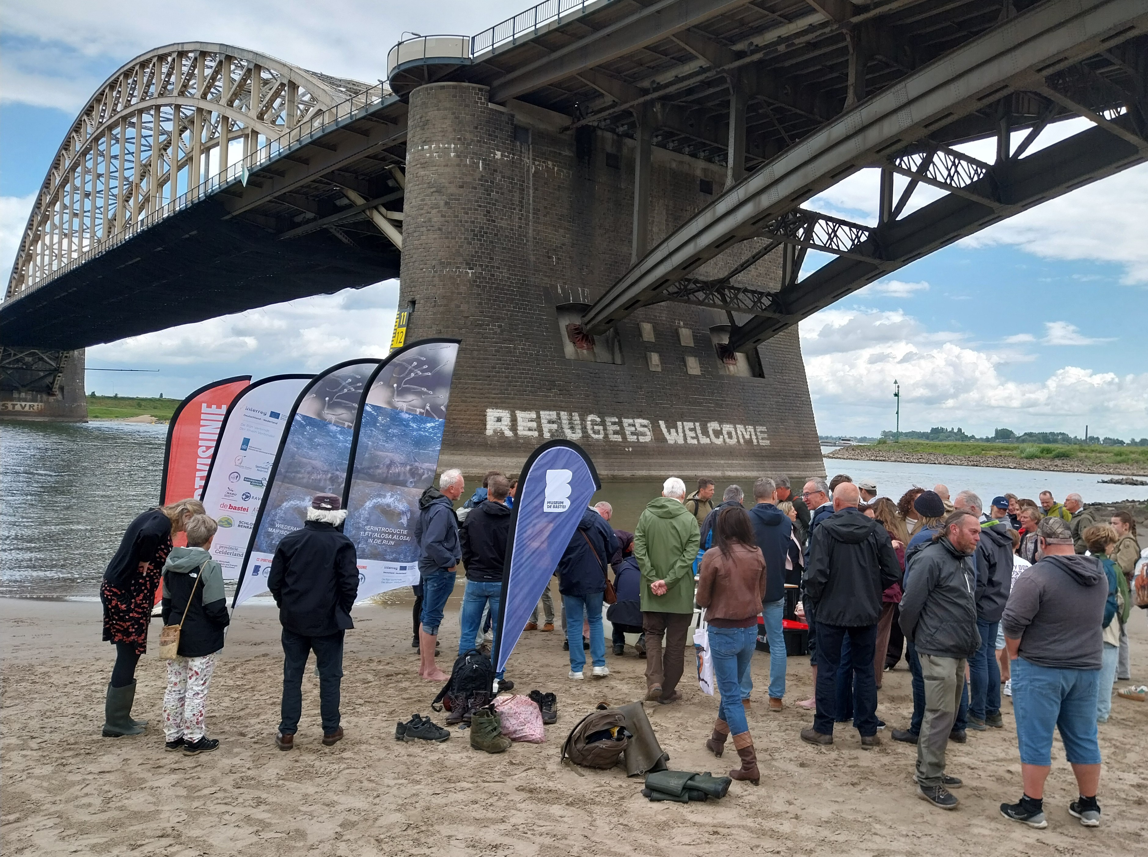 Evenement elften uitzetten bij de Waal